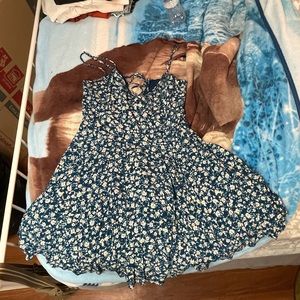 Lace-up back detail summer dress